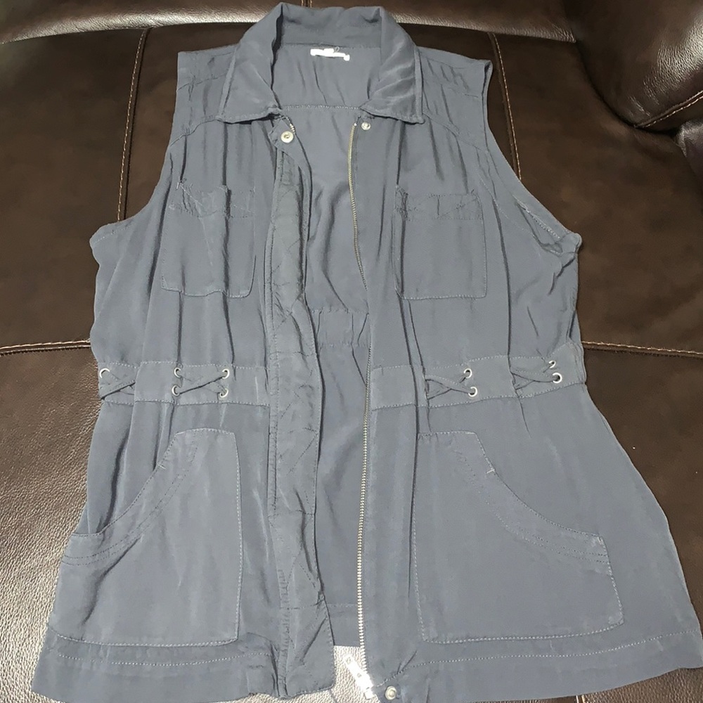 Maurices vest